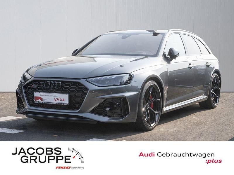 Daytonagrau perleffekt Gebraucht 2024 Audi RS4 Ambiente Kombi | 87.830 € (Teuer) - Bild 1/4