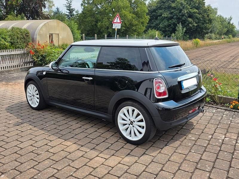 Gebraucht Mini Cooper 122 PS (89 kW) 2012 Schwarz Kleinwagen