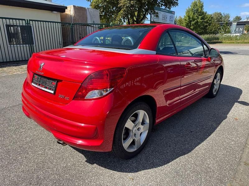 Gebraucht Peugeot 207 CC 120 PS (88 kW) 2012 Rot Cabrio