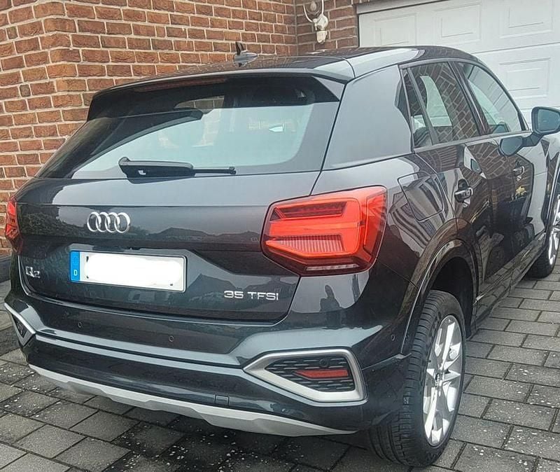 Gebraucht Audi Q2 Advanced 150 PS (110 kW) 2023 Grau SUV