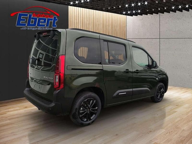 Neu Citroën Berlingo PureTech 110 PS (80 kW) 2025 Grün Van / Kleinbus