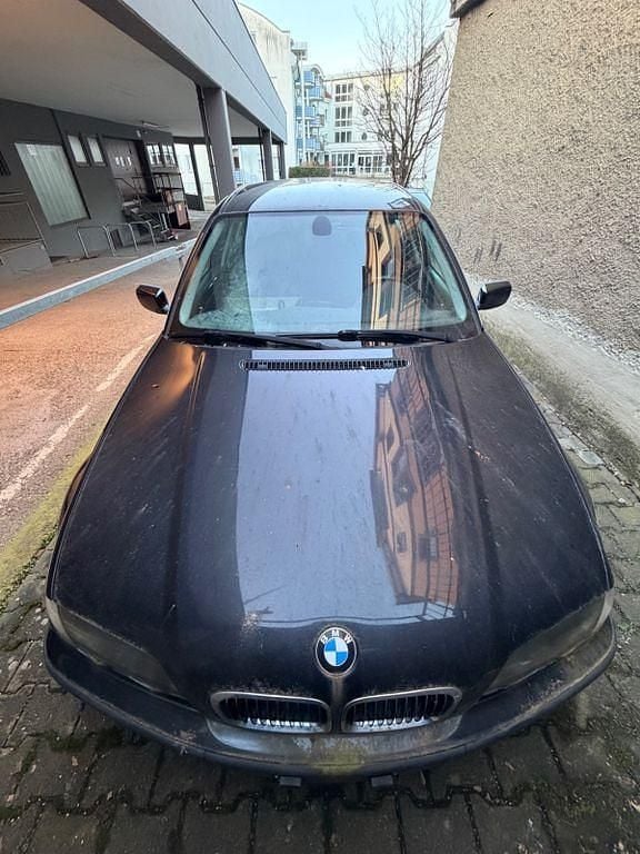Gebraucht BMW 320 170 PS (125 kW) 1999 Schwarz Limousine
