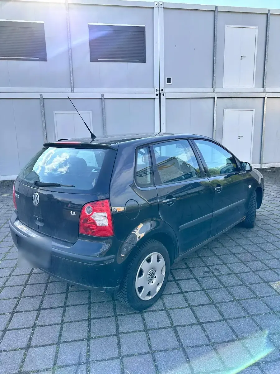 Używany VW Polo 75 KM (55 kW) 2002 Czarny Hatchback