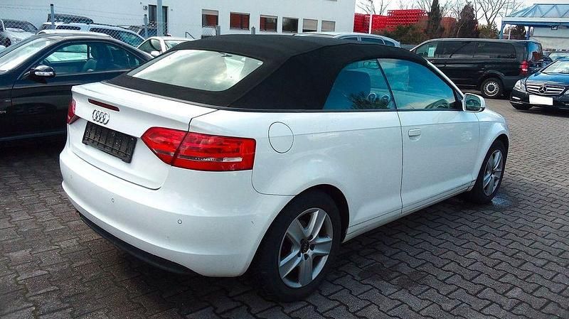 Gebraucht Audi A3 Cabriolet Attraction 105 PS (77 kW) 2010 Weiß Cabrio