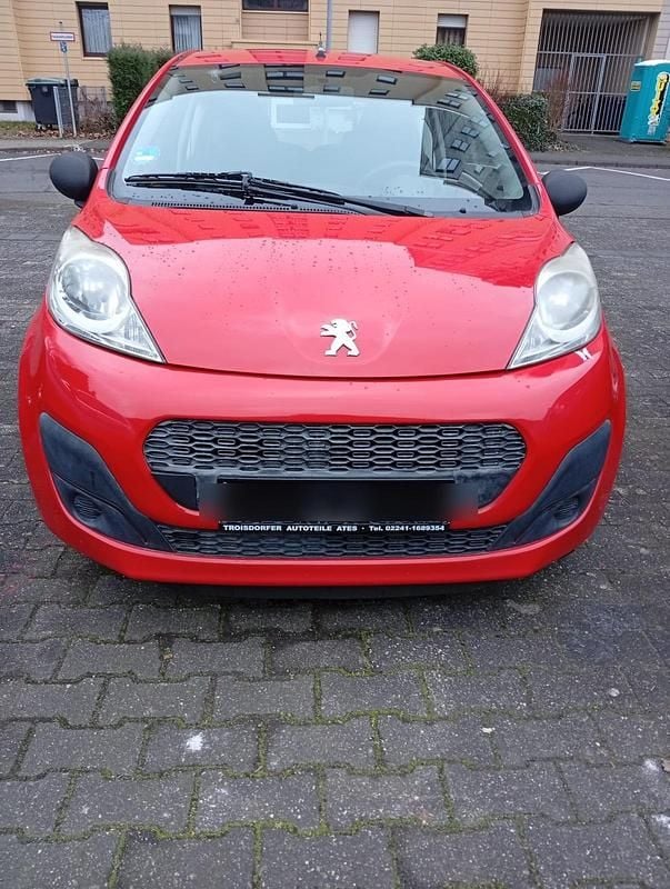 Gebraucht Peugeot 107 68 PS (50 kW) 2014 Rot Kleinwagen