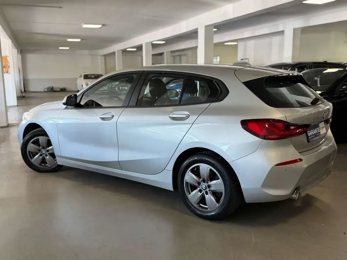 Gebraucht BMW 118 Advantage 136 PS (100 kW) 2020 Schwarz Limousine