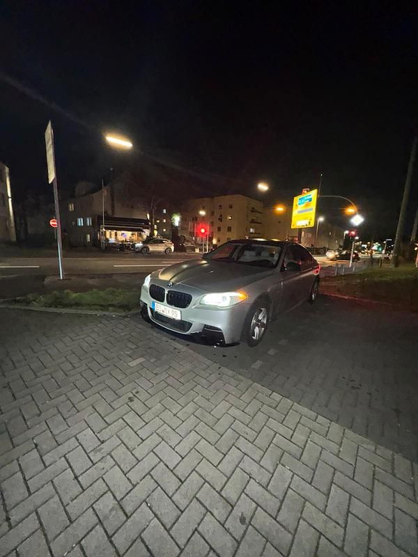 Grau Gebraucht 2010 BMW 528 M Sport Limousine | 11.599 € (Teuer) - Bild 1/4