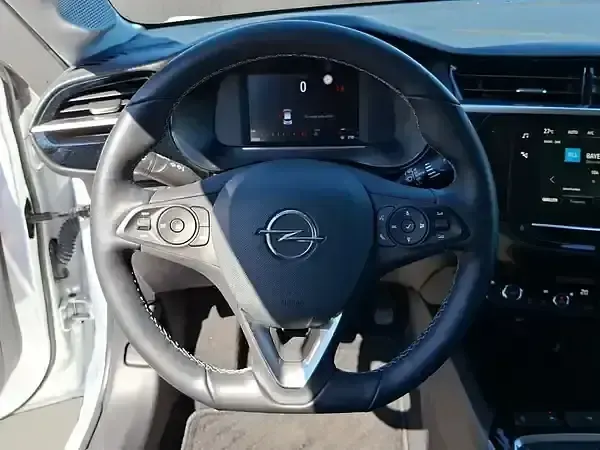 Gebraucht Opel Corsa Elegance 101 PS (74 kW) 2023 Arktis weiß (uni) Kleinwagen