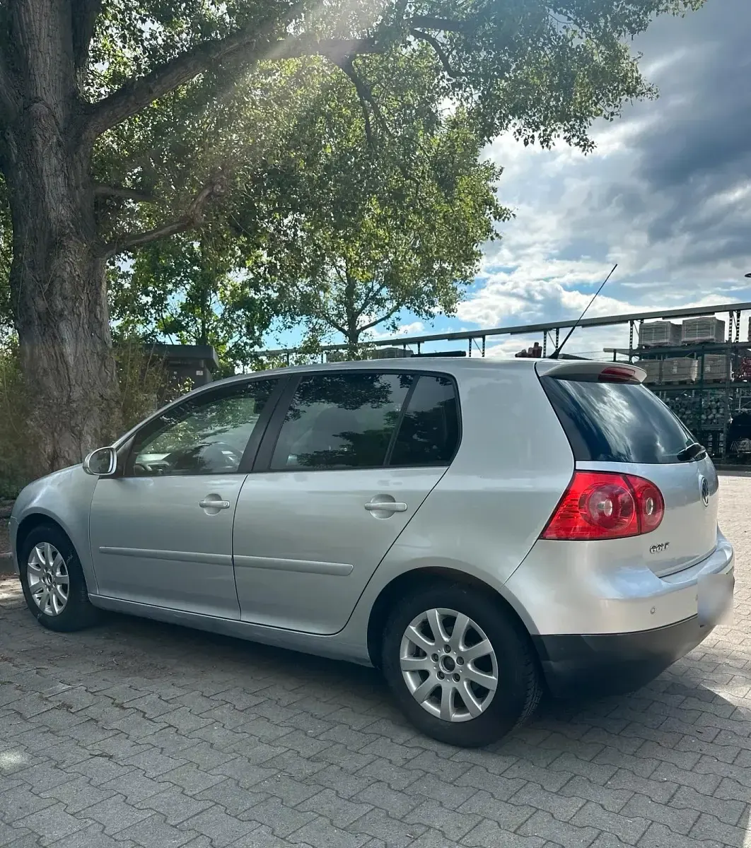 Gebraucht VW Golf V Edition 86 PS (63 kW) 2008 Silber Kleinwagen