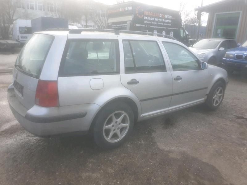 Gebraucht VW Golf IV 105 PS (77 kW) 2002 Silber Kombi