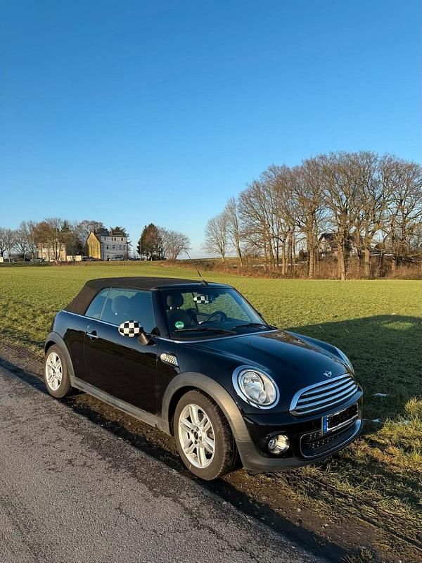 Schwarz Gebraucht 2015 Mini One Cabriolet Cabrio | 10.500 € (Fairer Preis) - Bild 1/4