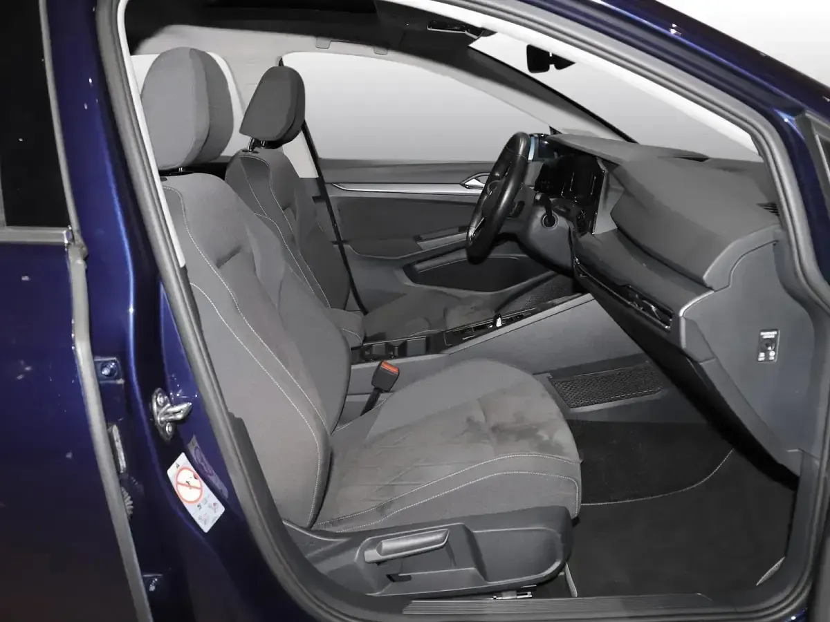 Gebraucht VW Golf VIII Style 150 PS (110 kW) 2020 Blau Limousine