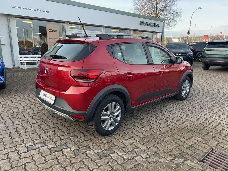 Gebraucht Dacia Sandero Comfort 91 PS (66 kW) 2021 Rot Limousine