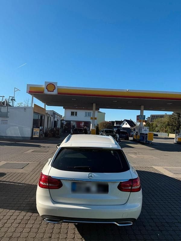 Gebraucht Mercedes C220 170 PS (125 kW) 2016 Weiß Kombi