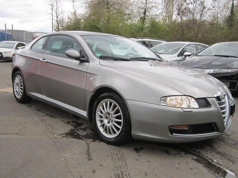 Gebraucht Alfa Romeo GT Distinctive 166 PS (122 kW) 2008 Grau Coupé