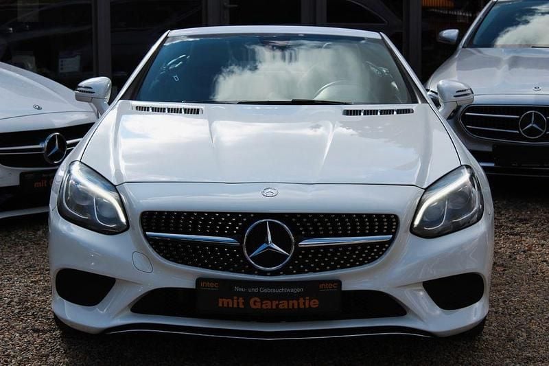 Gebraucht Mercedes SLC300 245 PS (180 kW) 2018 Weiß Cabrio