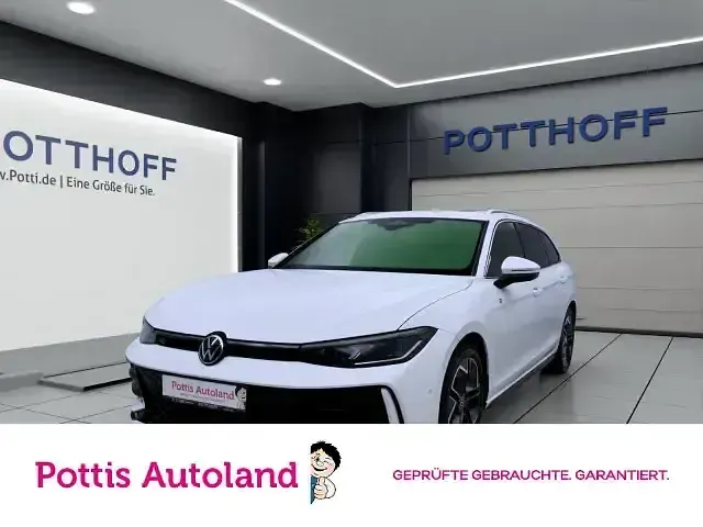 Gebraucht VW Passat R-line 193 PS (141 kW) 2024 Kombi