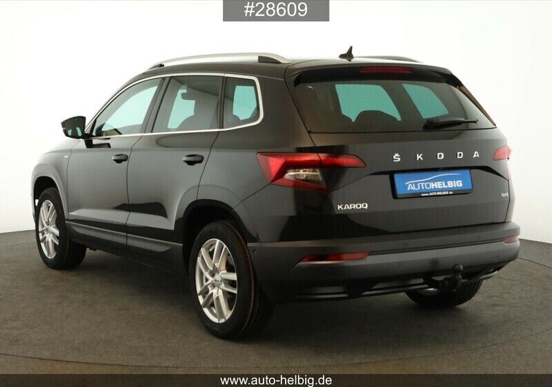 Gebraucht Skoda Karoq Clever 150 PS (110 kW) 2022 Schwarzmagic perleffekt SUV
