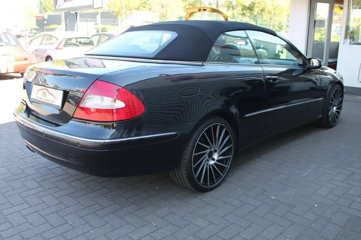 Gebraucht Mercedes CLK350 Sport 272 PS (200 kW) 2006 Obsidianschwarz  metalliclack Cabrio