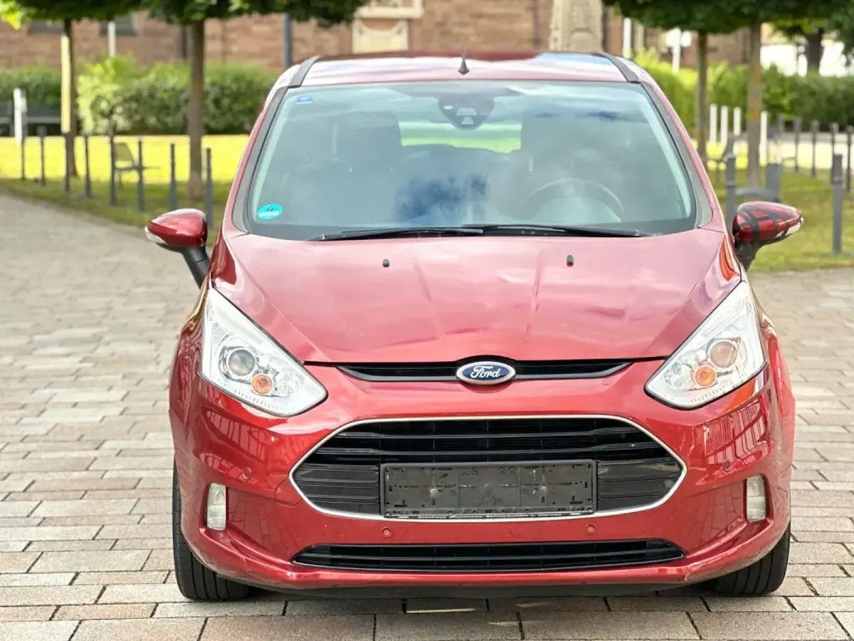 Gebraucht Ford B-MAX Titanium 105 PS (77 kW) 2015 Rot Van / Kleinbus