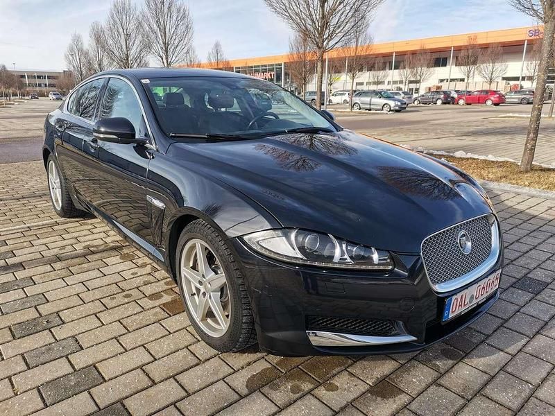 Schwarz Gebraucht 2012 Jaguar XF Limousine | 9.500 € (Fairer Preis) - Bild 1/4