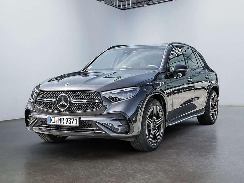 Gebraucht Mercedes GLC300 AMG 258 PS (189 kW) 2025 Metalliclack graphitgrau SUV