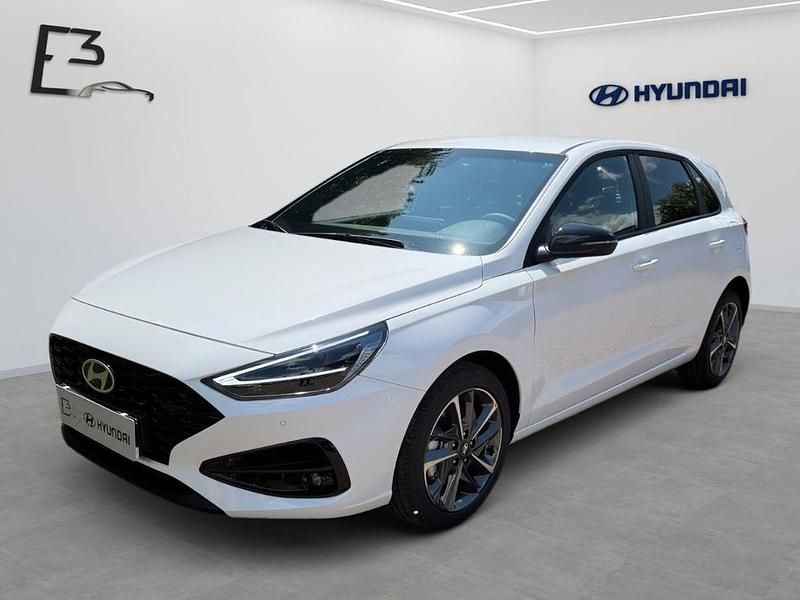 Weiß Neu 2025 Hyundai i30 Advantage Limousine | 27.990 € (Fairer Preis) - Bild 1/4
