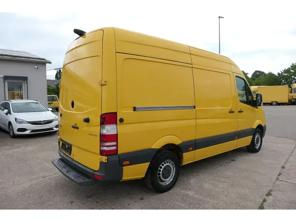 Gebraucht Mercedes Sprinter 143 PS (105 kW) 2017 Gelb Van