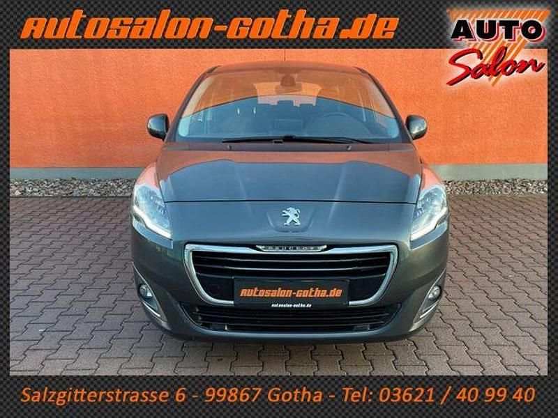 Gebraucht Peugeot 5008 Active 150 PS (110 kW) 2015 Grau Van / Kleinbus