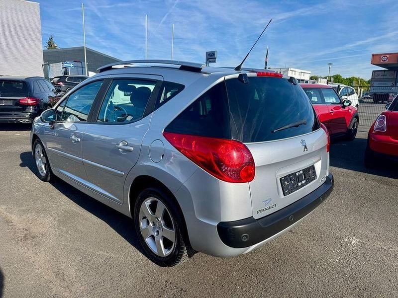Gebraucht Peugeot 207 Premium 120 PS (88 kW) 2011 Silber Kombi