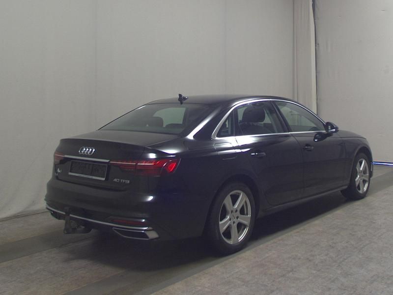 Gebraucht Audi A4 Advanced 204 PS (150 kW) 2022 Schwarz Limousine