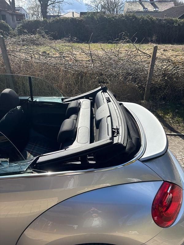 Gebraucht VW Beetle CLUB 105 PS (77 kW) 2015 Silber Kleinwagen