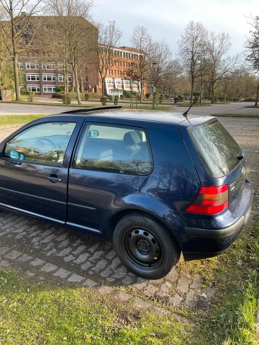 Gebraucht VW Golf IV 2001 Blau Kleinwagen