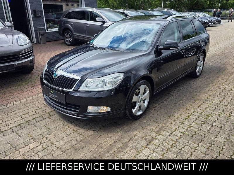 Schwarz Gebraucht 2013 Skoda Octavia Kombi | 6.950 € (Guter Preis) - Bild 1/4
