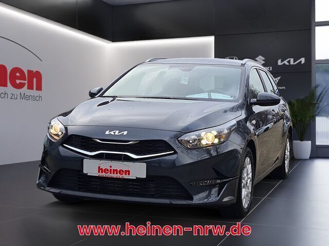 Andere farbe Gebraucht 2022 Kia Ceed Kombi | 21.780 € (Etwas zu teuer) - Bild 1/2
