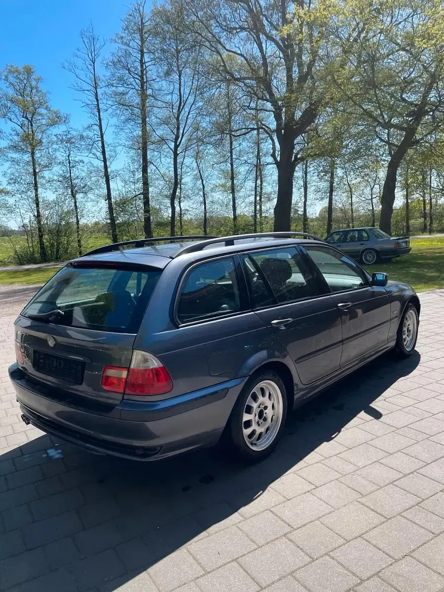 Gebraucht BMW 320 170 PS (125 kW) 2001 Grau Kombi