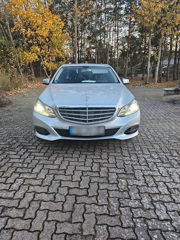 Gebraucht Mercedes E300 231 PS (169 kW) 2014 Silber Limousine