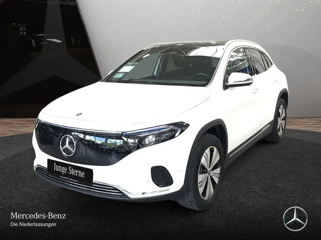 Gebraucht Mercedes EQA250 Progressive 139 kW (190 PS) 2025 Weiß SUV