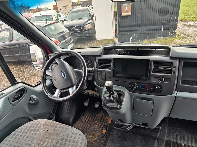 Gebraucht Ford Transit Tourneo 130 PS (95 kW) 2007 Rot Van / Kleinbus