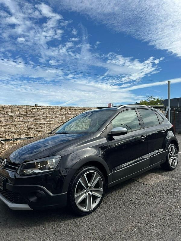 Schwarz Gebraucht 2011 VW Polo Cross Kleinwagen | 3.999 € (Guter Preis) - Bild 1/4
