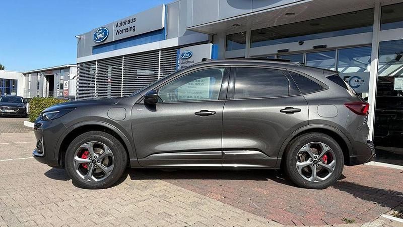 Neu Ford Kuga ST-Line X 243 PS (178 kW) 2025 Grau SUV