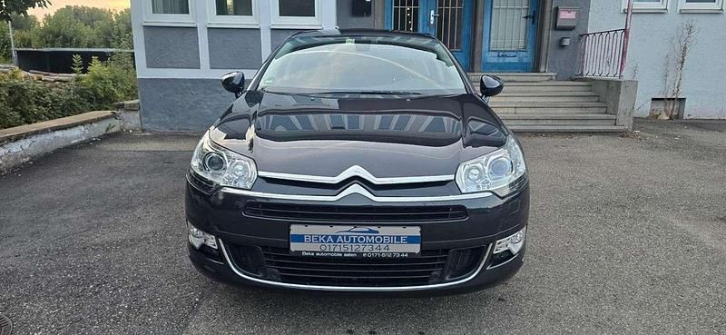 Gris haria 2 Gebraucht 2015 Citroën C5 Exclusive Limousine | 9.800 € (Teuer) - Bild 1/4