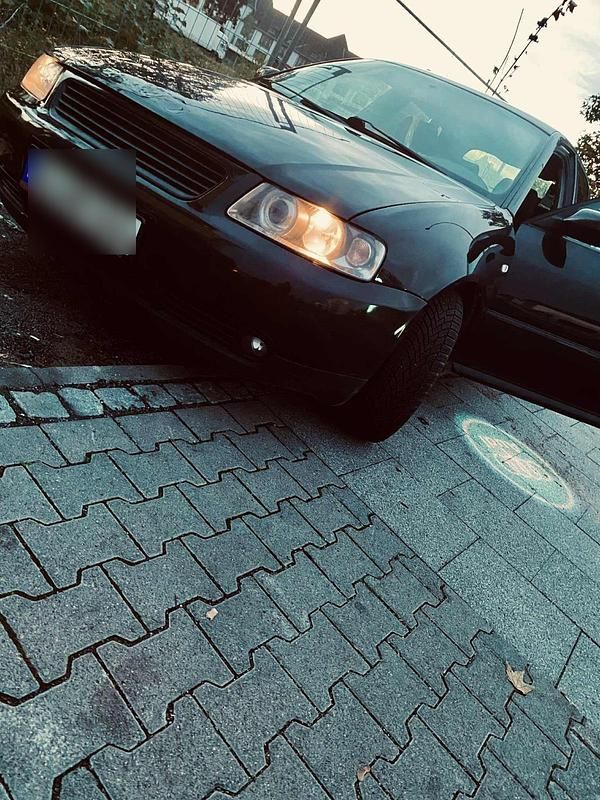 Schwarz Gebraucht 2002 Audi A3 Limousine | 2.300 € (Fairer Preis) - Bild 1/4