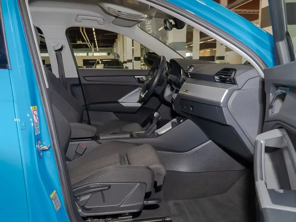 Gebraucht Audi Q3 S-Line 150 PS (110 kW) 2023 Blau / turboblau SUV