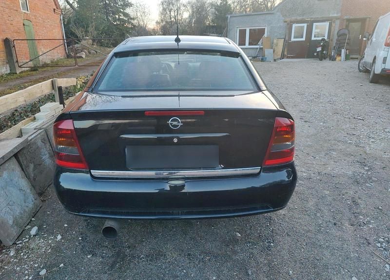 Gebraucht Opel Astra 200 PS (147 kW) 2001 Schwarz Coupé