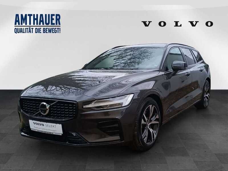 Platinum grey / metallic Gebraucht 2024 Volvo V60 Plus Kombi | 41.260 € (Etwas zu teuer) - Bild 1/4