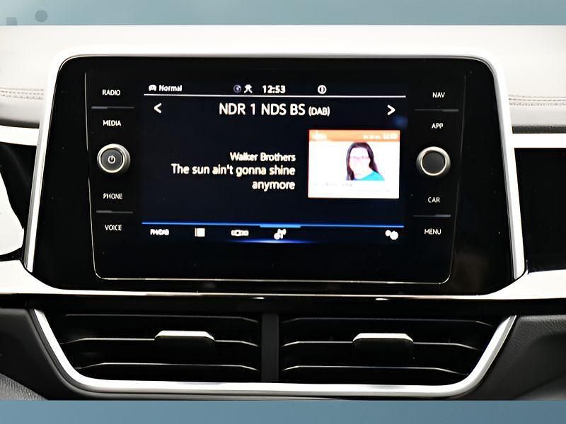 Gebraucht VW T-Roc 150 PS (110 kW) 2023 Weiß SUV