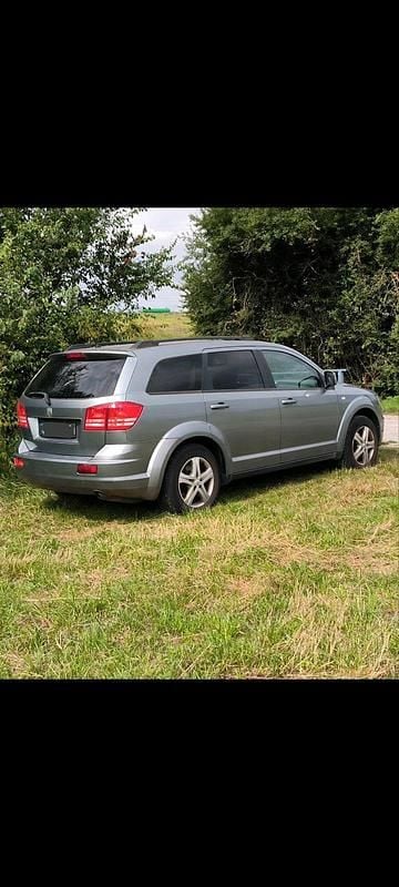 Gebraucht Dodge Journey 140 PS (102 kW) 2010 Grau SUV