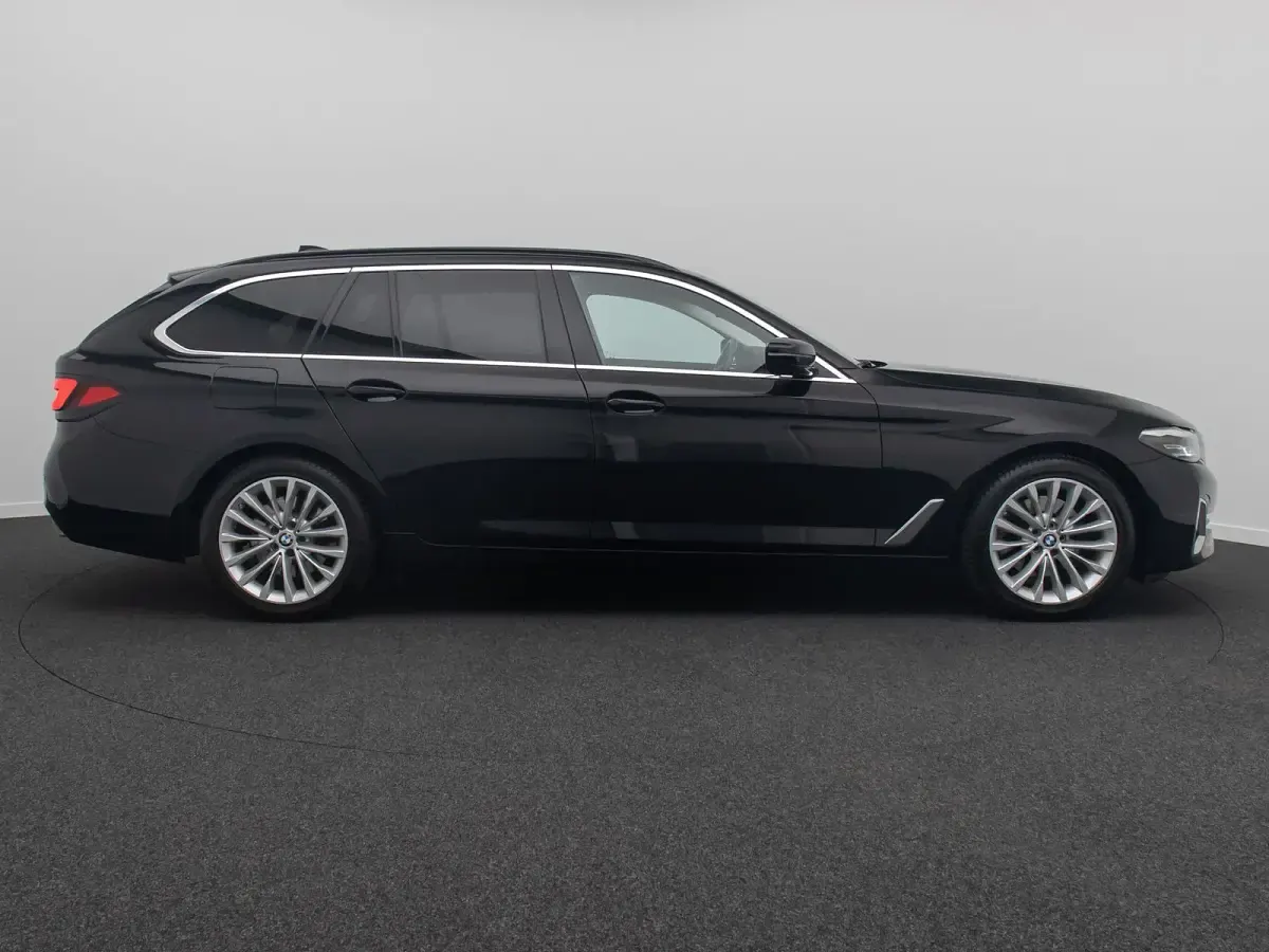 Gebraucht BMW 520 Luxury Line 190 PS (139 kW) 2021 Schwarz Limousine