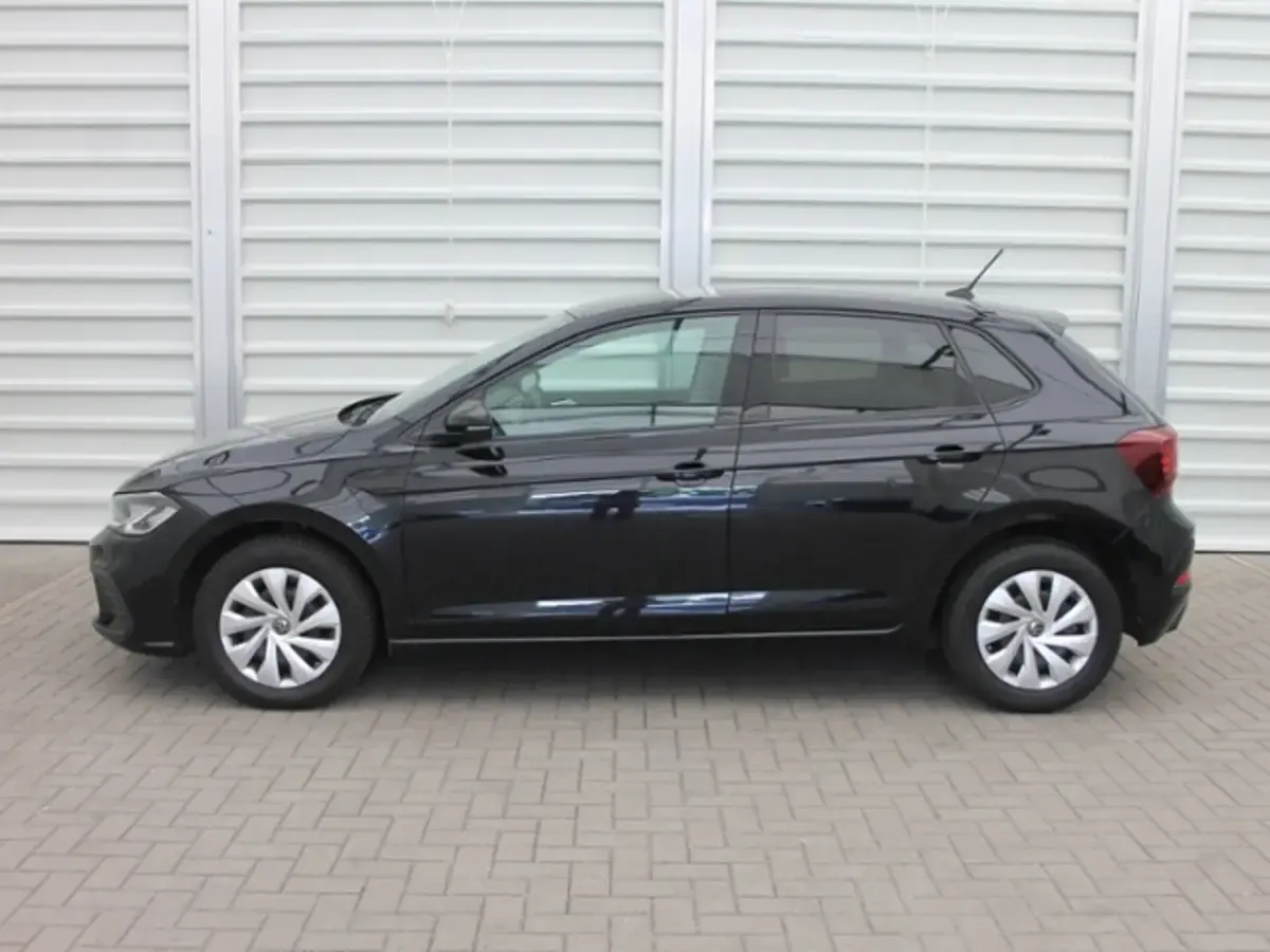 Gebraucht VW Polo Life 95 PS (69 kW) 2022 Schwarz Kleinwagen